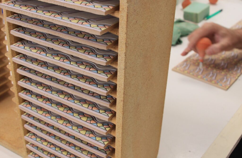 cerámica-plana-cuerda-seca