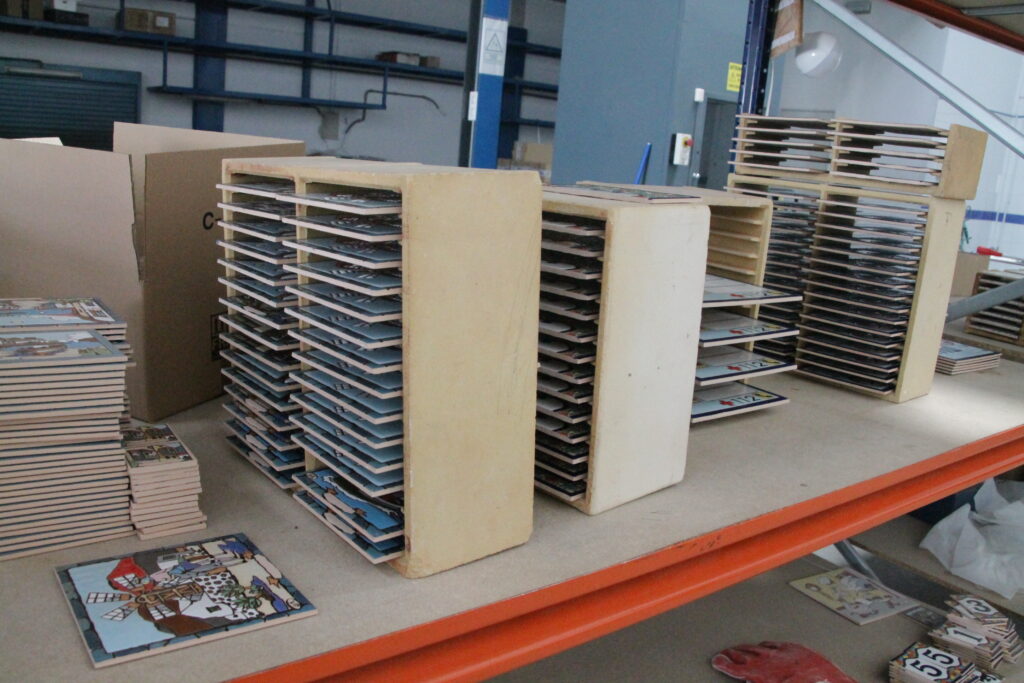 cerámica-plana-cuerda-seca